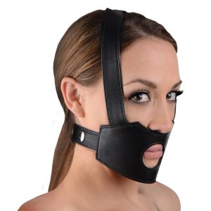 Put a deviant twist on strap-on sex with this Master Series Dildo Face Harness. The soft